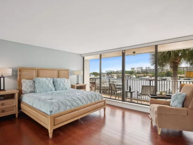 2-bedroom condo for sale in Hallandale Beach - 300 Three Islands Blvd 601 - MondialRealty