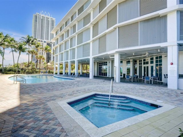 Apartment for rent  Unit #1604 - photo 5904253