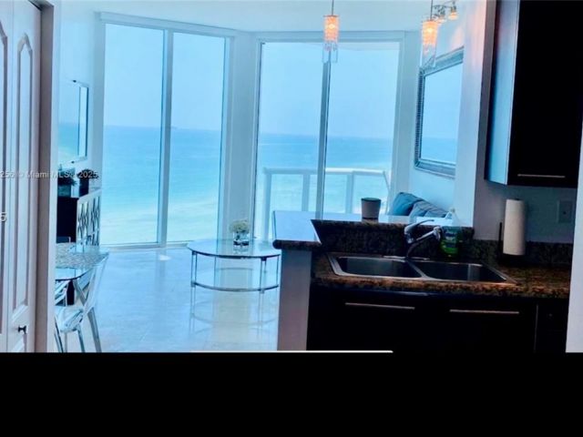 Apartment for rent  Unit #1604 - photo 6003226