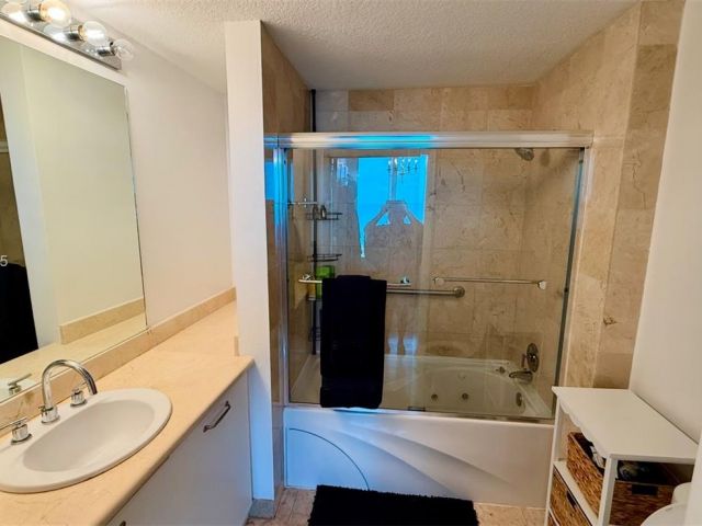 Apartment for rent  Unit #1604 - photo 6003229