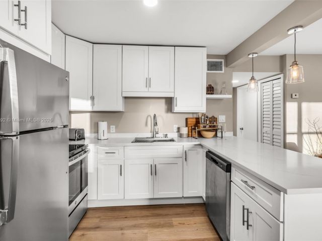 Home for sale at 1100 NW 7th Ave - photo 5892452