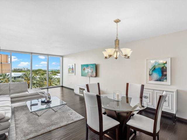 Apartment for sale  Unit #529 - photo 5934273