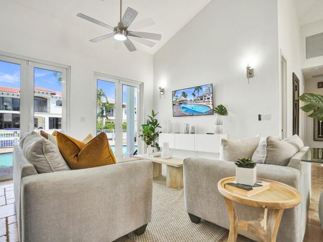 Home for rent at 785 NE 71st Street - photo 5977752