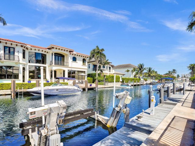 Home for rent at 785 NE 71st Street - photo 5977756