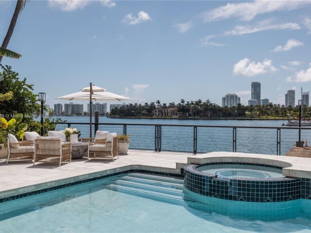 Home for rent at 2 S Hibiscus Dr - photo 5872435