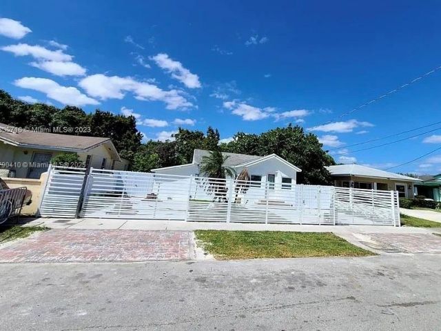 Home for sale at 1945 NW 51 st Ter - photo 6103897