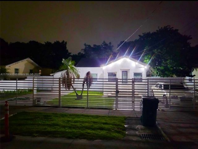 Home for sale at 1945 NW 51 st Ter - photo 6103899