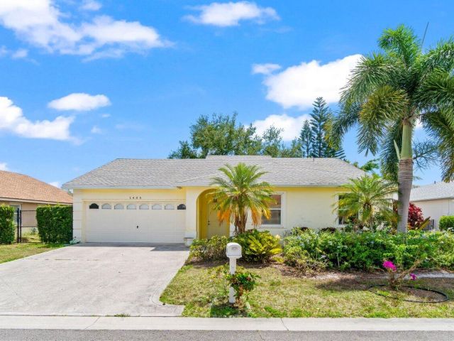 Home for sale at 1405 Fairway Circle - photo 6230994