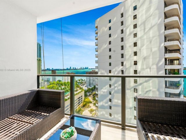 Apartment for sale  Unit #1803 - photo 5914290