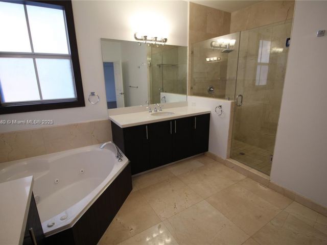 Home for sale at 10564 NW 70th Ln - photo 5859779