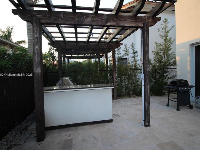 Home for sale at 10564 NW 70th Ln - photo 5859783