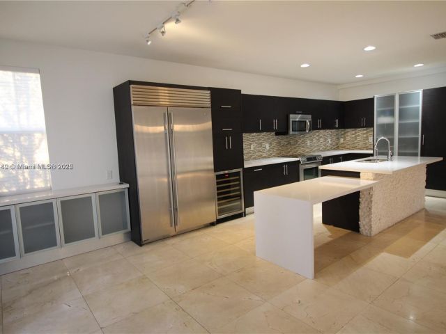 Home for sale at 10564 NW 70th Ln - photo 5859788