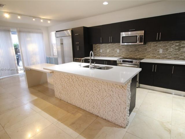 Home for sale at 10564 NW 70th Ln - photo 5859789