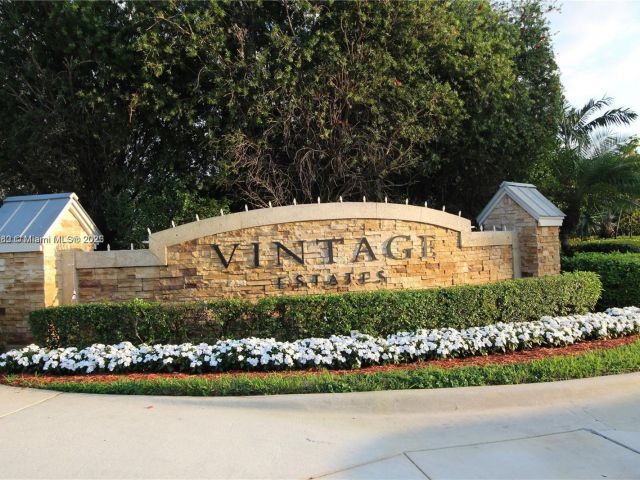 Home for sale at 10564 NW 70th Ln - photo 5859791