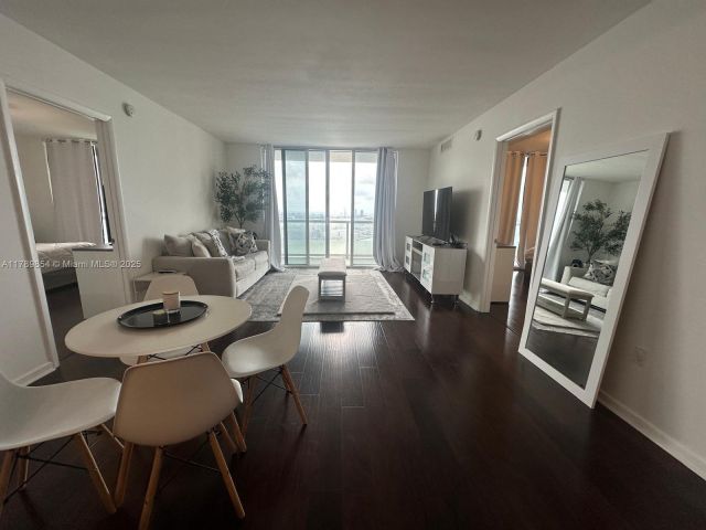 Apartment for sale  Unit #3308 - photo 5967319