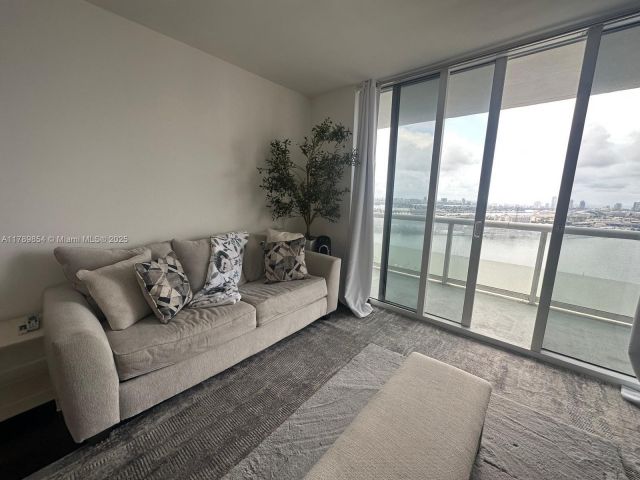 Apartment for sale  Unit #3308 - photo 5967320