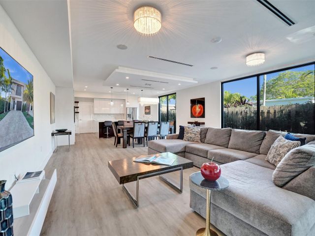 Home for sale at 1238 NE 17th Ave 2 - photo 6024861