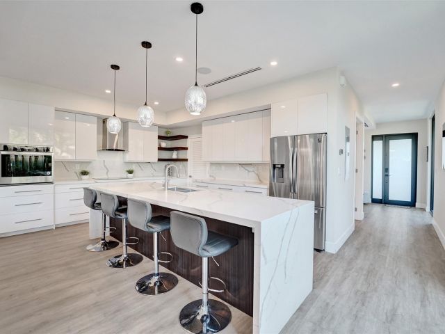 Home for sale at 1238 NE 17th Ave 2 - photo 6024868