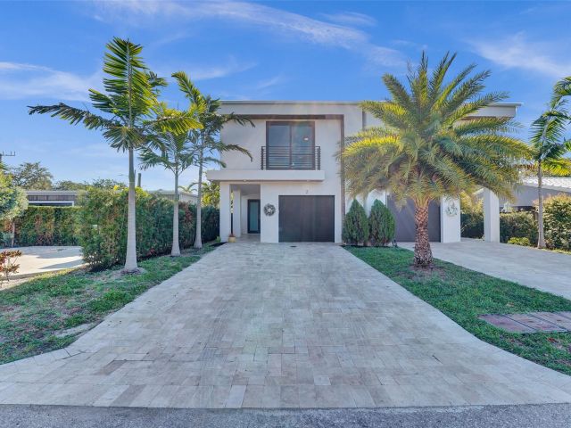 Home for sale at 1238 NE 17th Ave 2 - photo 6024872