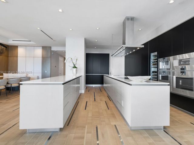 Apartment for sale  Unit #3704 - photo 5975609