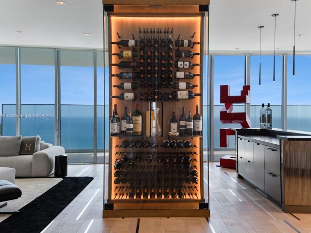 Apartment for sale  Unit #3704 - photo 5975616