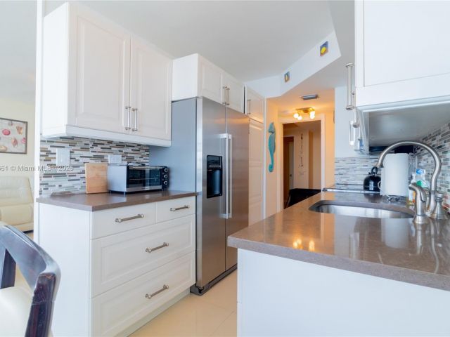 Apartment for sale  Unit #2219 - photo 5896274