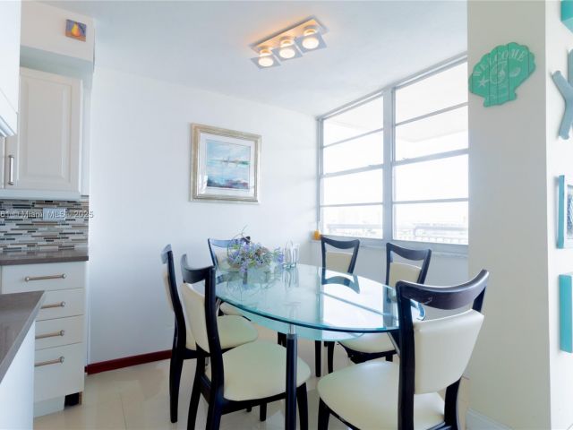 Apartment for sale  Unit #2219 - photo 5896276