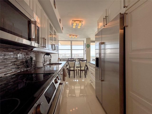 Apartment for sale  Unit #2219 - photo 5896279