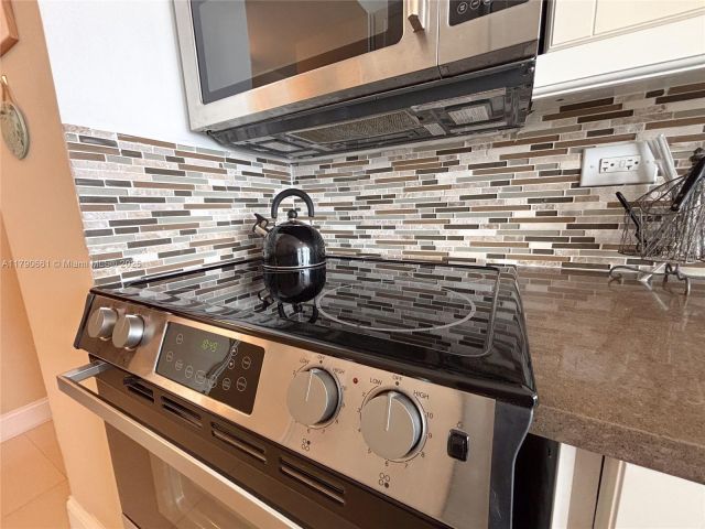 Apartment for sale  Unit #2219 - photo 5896280