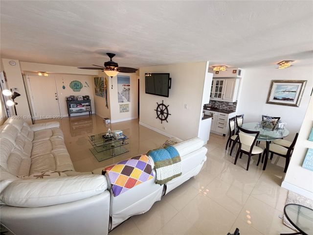 Apartment for sale  Unit #2219 - photo 5896283