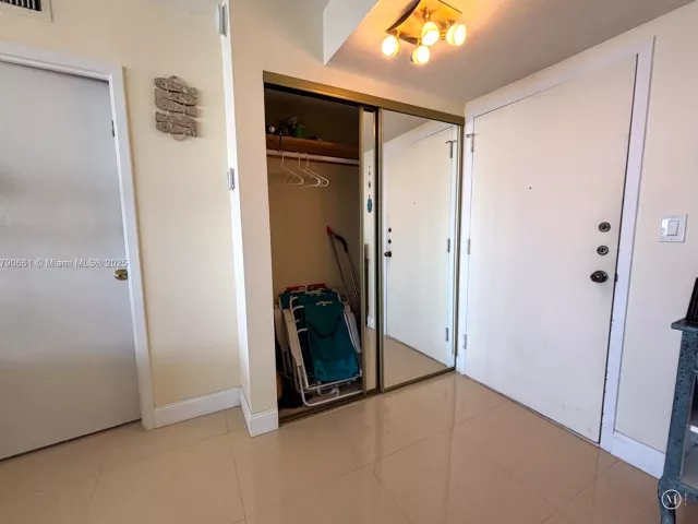 Apartment for sale  Unit #2219 - photo 5896285