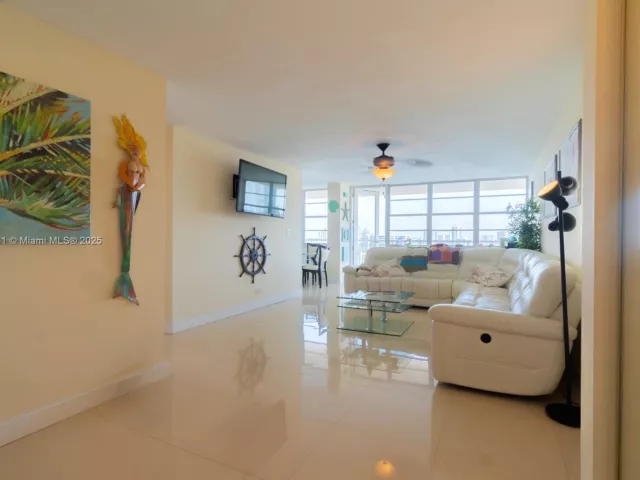 Apartment for sale  Unit #2219 - photo 5896278