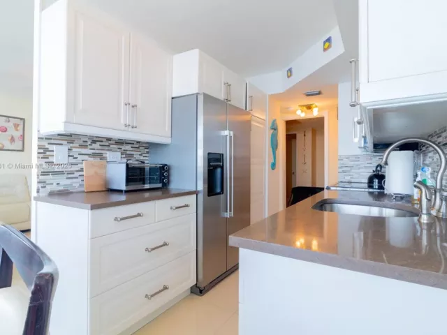 Apartment for sale  Unit #2219 - photo 5896274