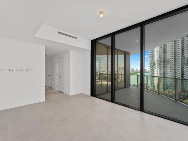 Apartment for sale  Unit #1105 - photo 5907063