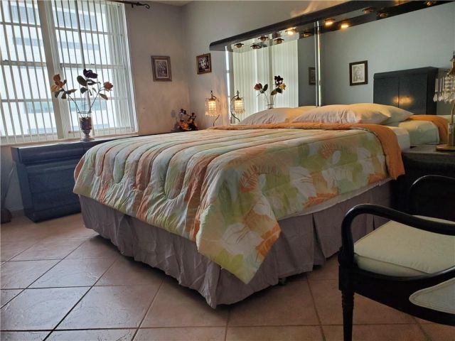 Apartment for rent  Unit #727 - photo 5920439