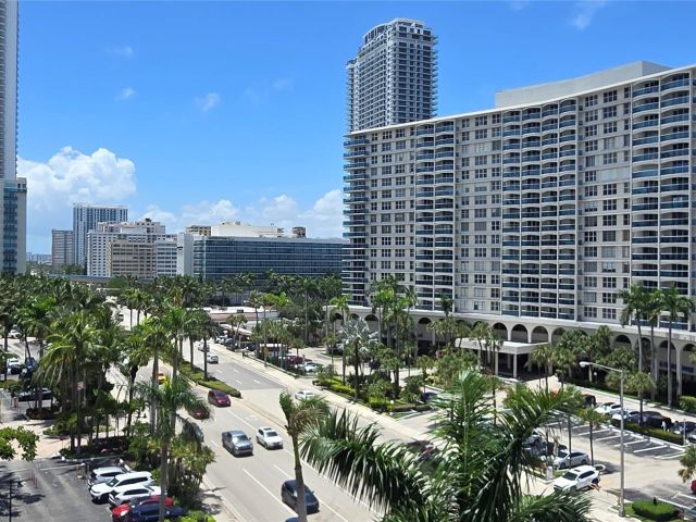 Apartment for rent  Unit #727 - photo 5920451