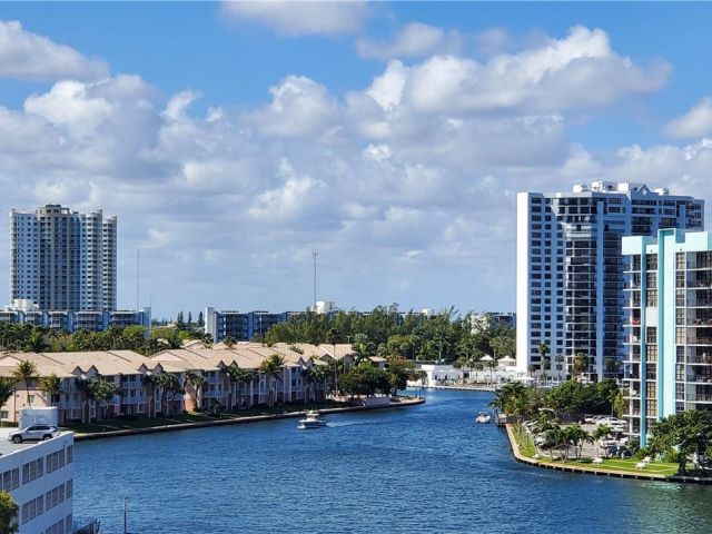 Apartment for rent  Unit #727 - photo 5920452