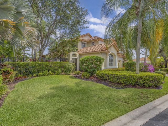 Home for sale at 10225 Osprey Trace - photo 5983247