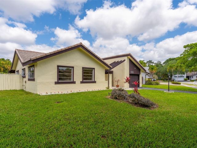 Home for sale at 9130 SW 101st Ave - photo 6006459