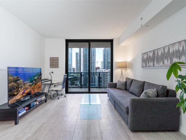 Apartment for sale  Unit #1205 - photo 5930067