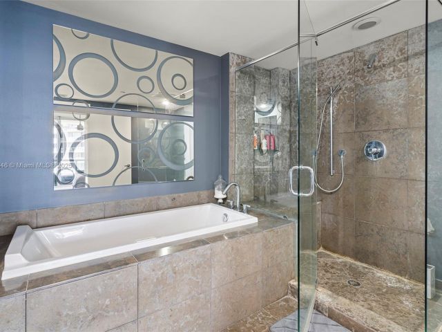 Apartment for rent  Unit #1704 - photo 5944794