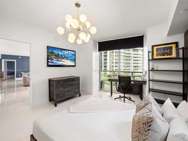 Apartment for rent  Unit #1704 - photo 5944795