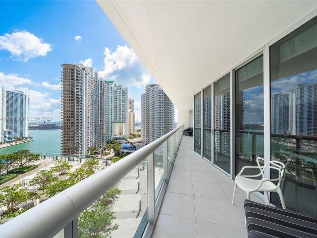 Apartment for rent  Unit #1704 - photo 5944811