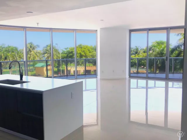 Apartment for sale  Unit #215 - photo 5899944