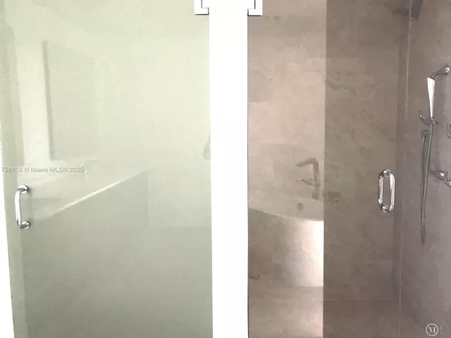 Apartment for sale  Unit #215 - photo 5899936