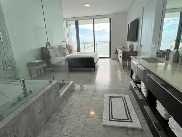 Apartment for rent  Unit #3601 - photo 5927679