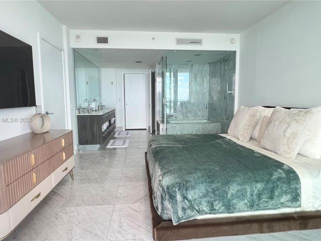 Apartment for rent  Unit #3601 - photo 5927680