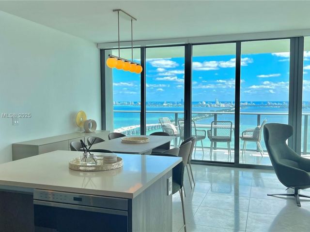 Apartment for rent  Unit #3601 - photo 5927686