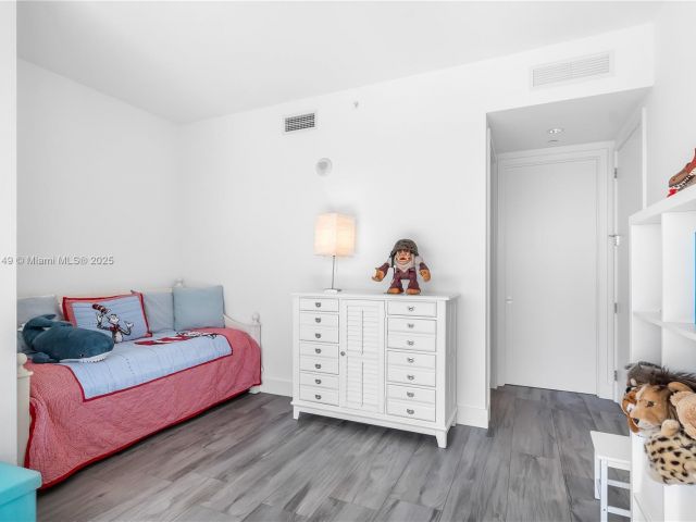 Apartment for sale  Unit #605 - photo 5902645