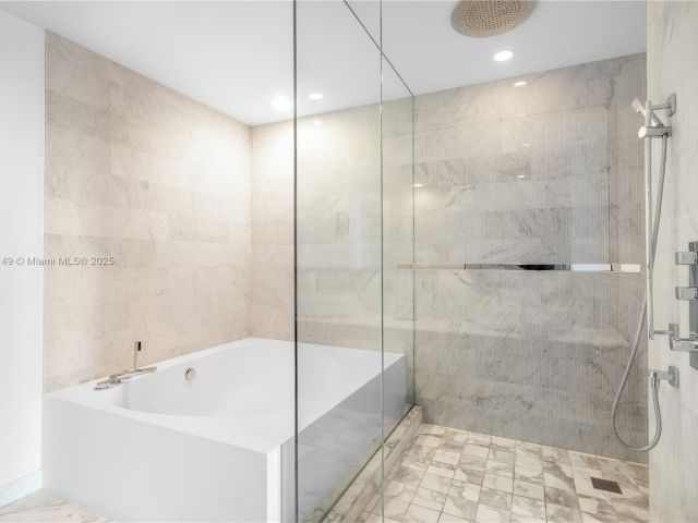 Apartment for sale  Unit #605 - photo 5902647